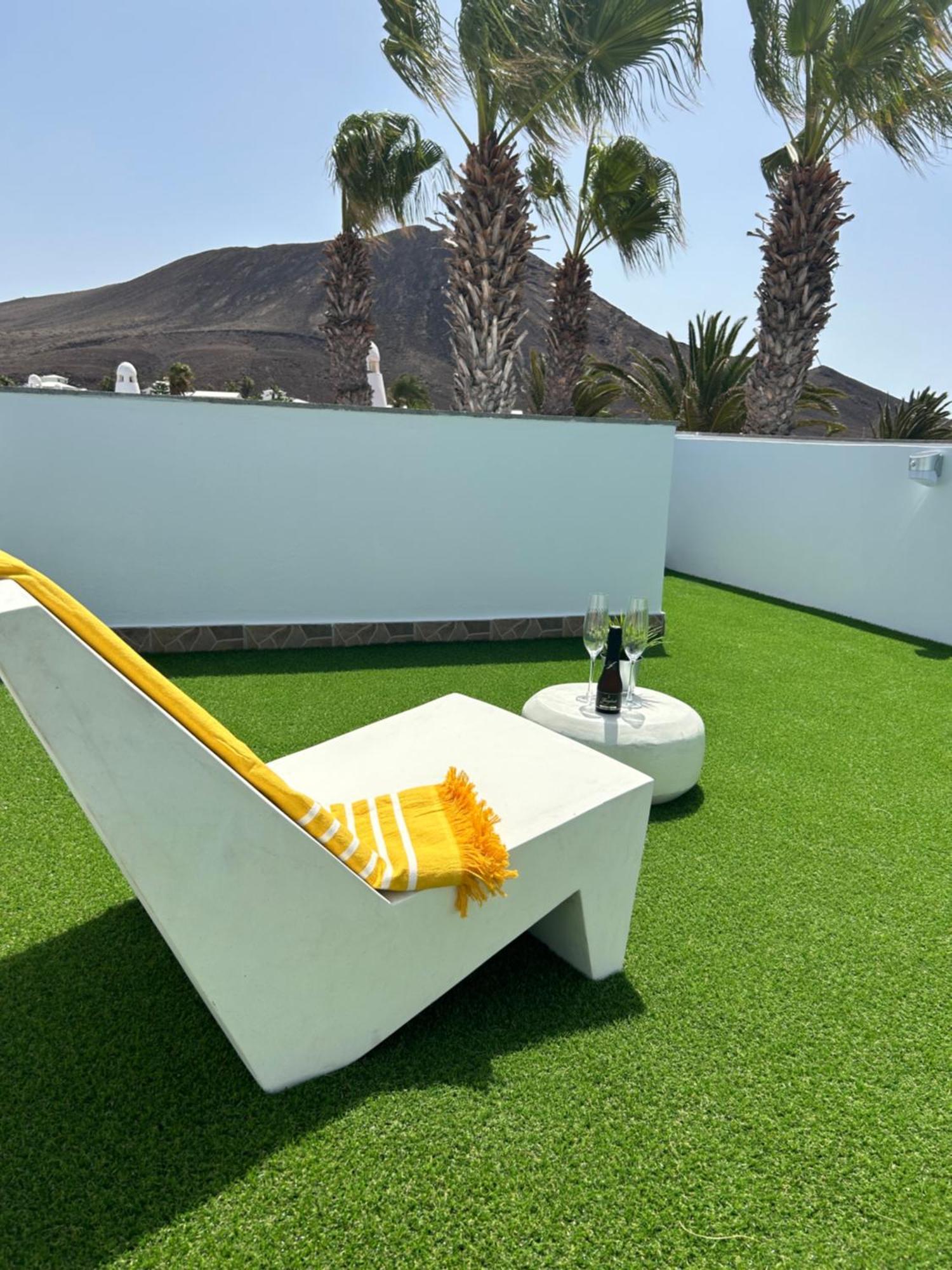 Kira Suite Playa Blanca  Eksteriør billede